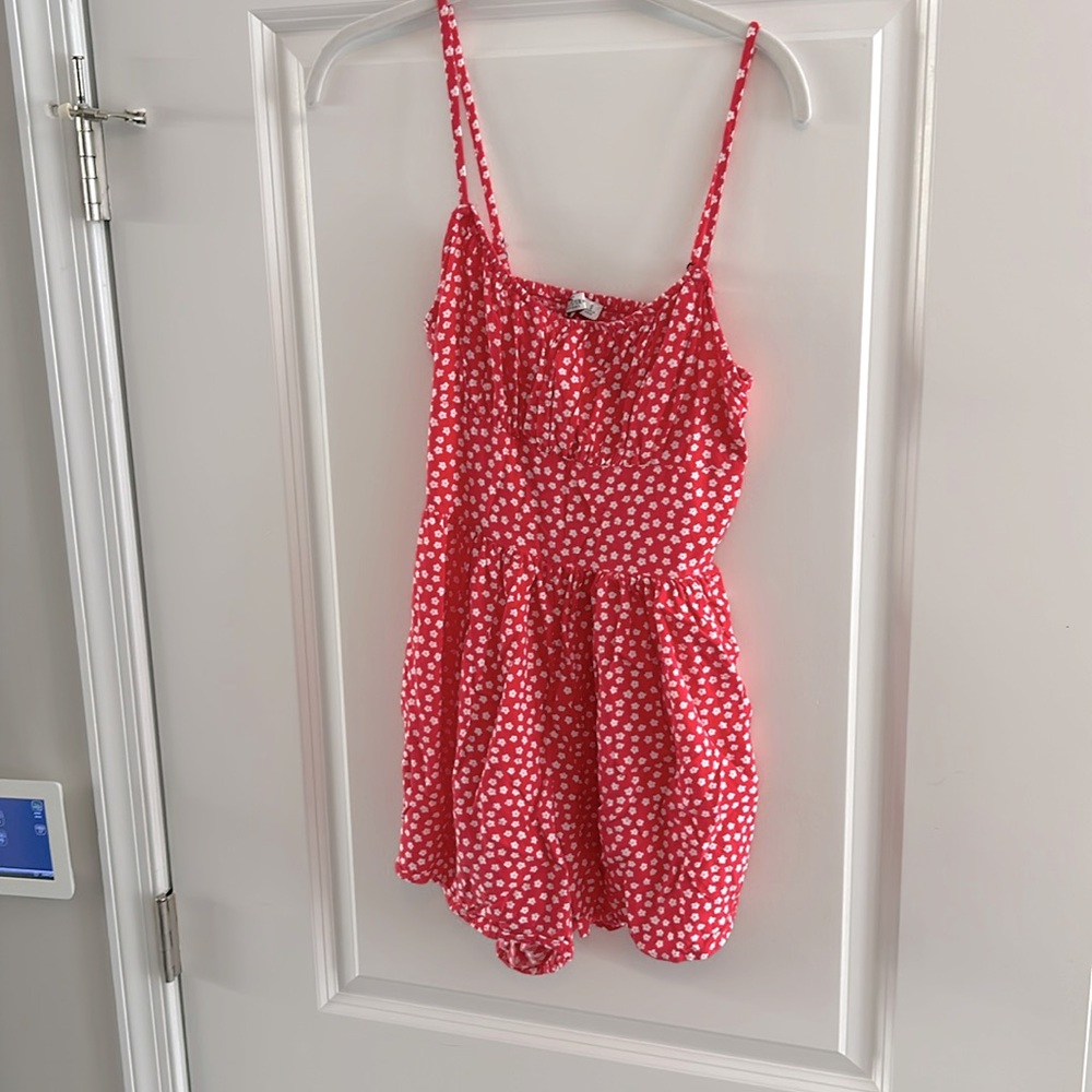 Hollister Red/Pink Floral Romper. Size S. Like new.
